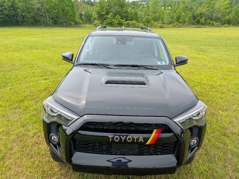 Used 2023 Toyota 4Runner 40th Anniversary SE AWD/4WD image 14