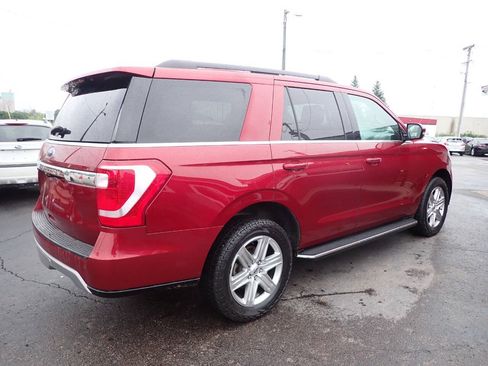 Used 2019 Ford Expedition XLT w/ Equipment Group 202A AWD/4WD image 6