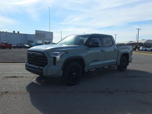 Used 2025 Toyota Tundra Limited image 2