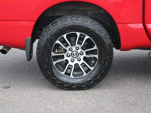 Used 2021 Nissan Titan SV w/ SV Convenience Package AWD/4WD image 16