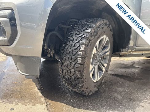 Used 2022 Chevrolet Colorado Z71 AWD/4WD image 27