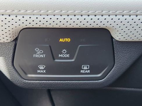 New 2026 Volkswagen Atlas Cross Sport SEL Premium R-Line AWD/4WD image 20