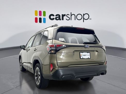 Used 2025 Subaru Forester Premium AWD/4WD image 3