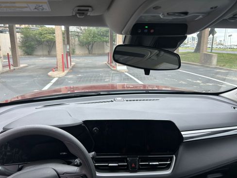 Used 2025 Chevrolet TrailBlazer LT image 31