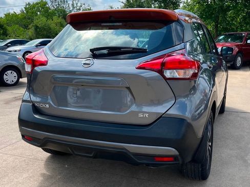 Used 2018 Nissan Kicks SR FWD image 7
