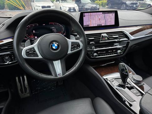 Used 2020 BMW 530i w/ M Sport Package RWD image 2
