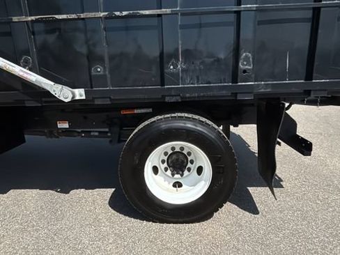 Used 2022 Ford F650 2WD Crew Cab Super Duty image 34