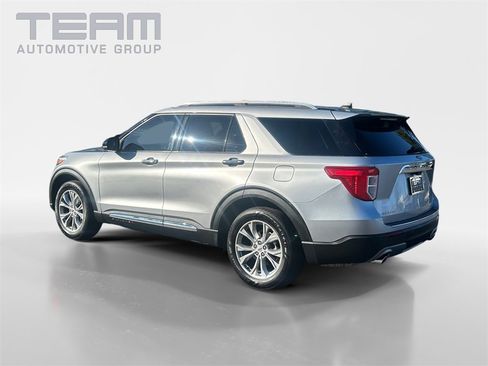 Used 2022 Ford Explorer Limited w/ Equipment Group 301A image 5