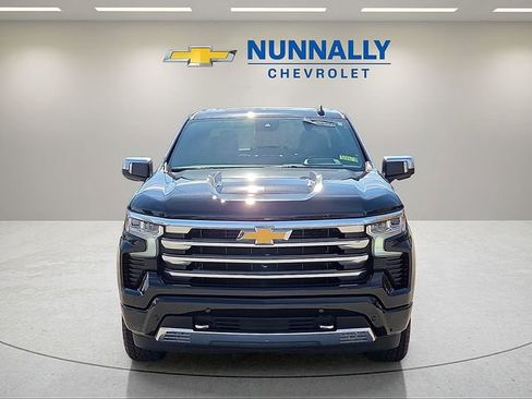 Certified 2024 Chevrolet Silverado 1500 High Country w/ Technology Package image 8