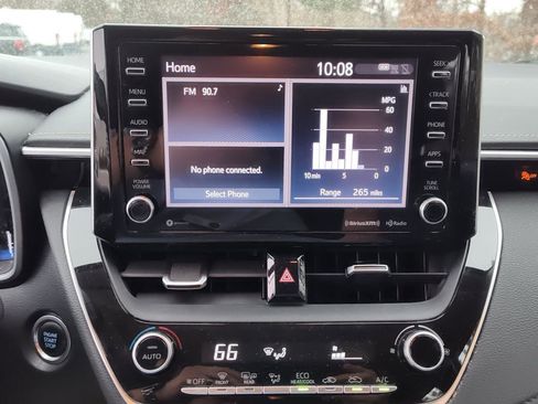 Used 2020 Toyota Corolla XLE image 14