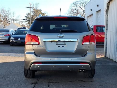 Used 2012 Kia Sorento SX w/ SX Premium Pkg image 4