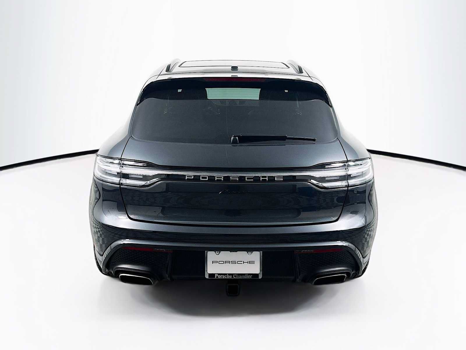 Certified 2026 Porsche Macan AWD/4WD image 10