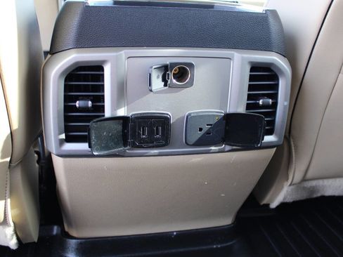 Used 2019 Ford F250 Lariat w/ Lariat Ultimate Package image 44