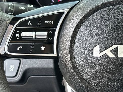 Used 2024 Kia Forte LXS image 18