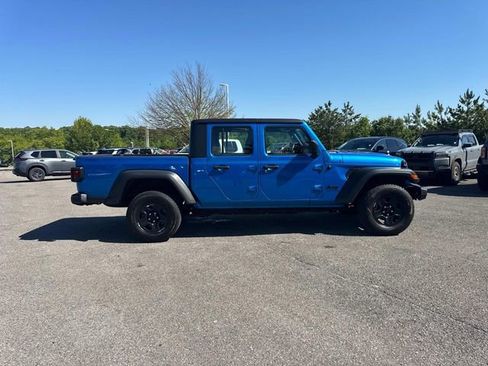 Used 2020 Jeep Gladiator Sport AWD/4WD image 3