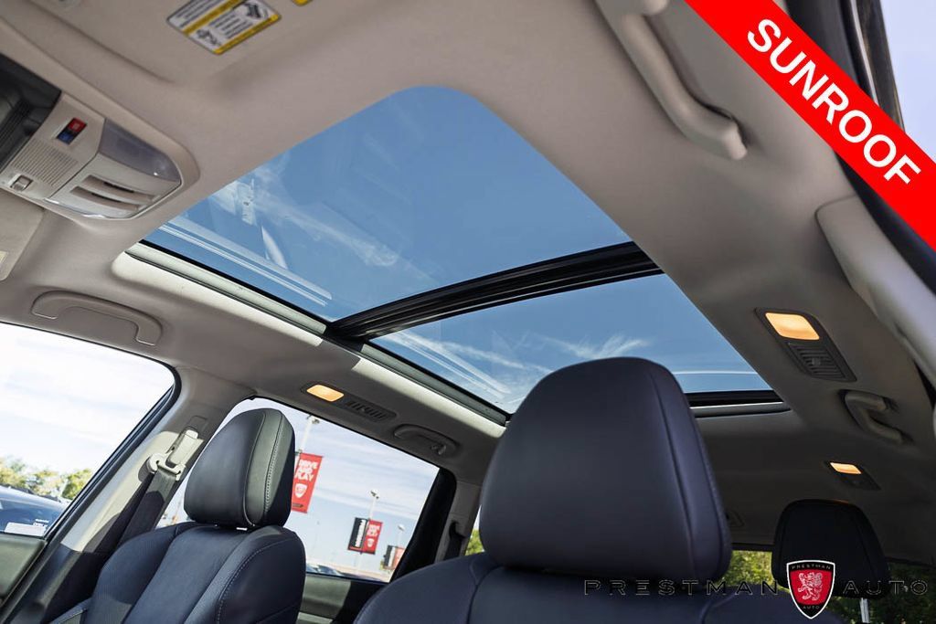 Used 2023 Subaru Ascent Limited w/ Technology Package AWD/4WD image 5