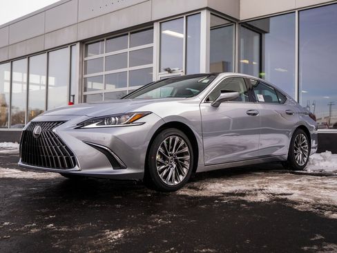 New 2025 Lexus ES 350 Luxury image 3