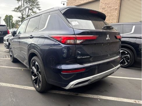New 2025 Mitsubishi Outlander SEL image 4