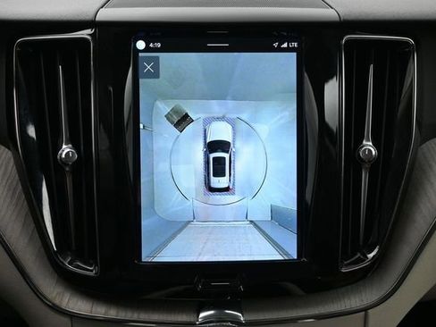Used 2023 Volvo XC60 B5 Plus w/ Climate Package AWD/4WD image 21