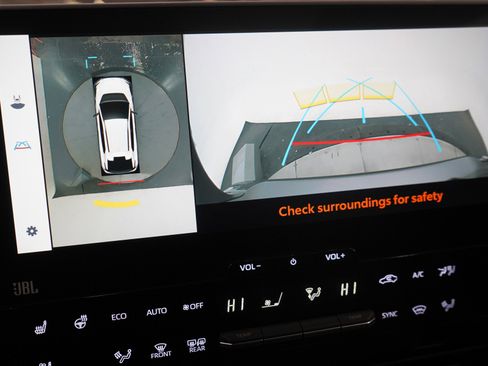 Used 2023 Toyota bZ4X XLE w/ Weather Package image 29