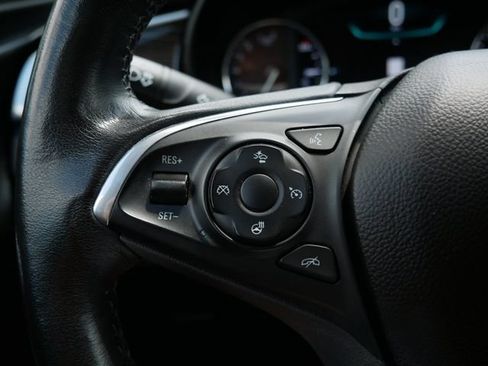 Used 2019 Buick Envision Premium AWD/4WD image 18