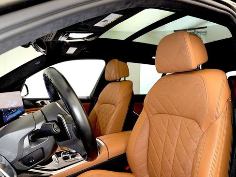 Certified 2024 BMW X7 xDrive40i w/ M Sport Package image 20