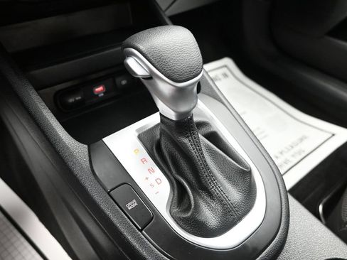 Certified 2024 Kia Forte LXS FWD image 21