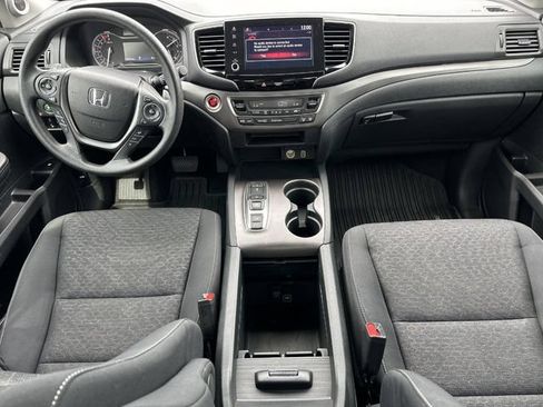 Used 2023 Honda Ridgeline Sport image 10