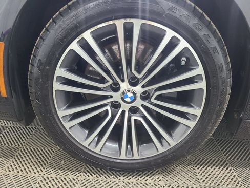 Used 2019 BMW 530i xDrive w/ Convenience Package AWD/4WD image 18