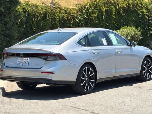 Used 2023 Honda Accord Touring image 4