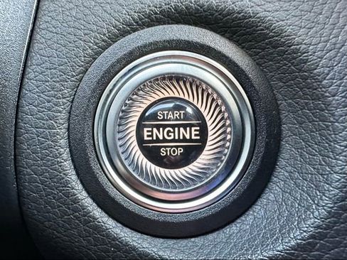 Certified 2022 Mercedes-Benz GLC 300 GLC 300 w/ Multimedia Package Lite image 25