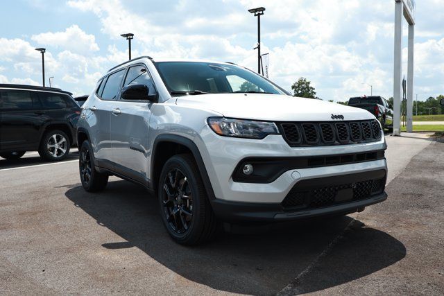 New 2026 Jeep Compass Latitude AWD/4WD image 3