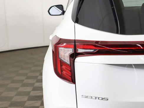 Used 2024 Kia Seltos S AWD/4WD image 15