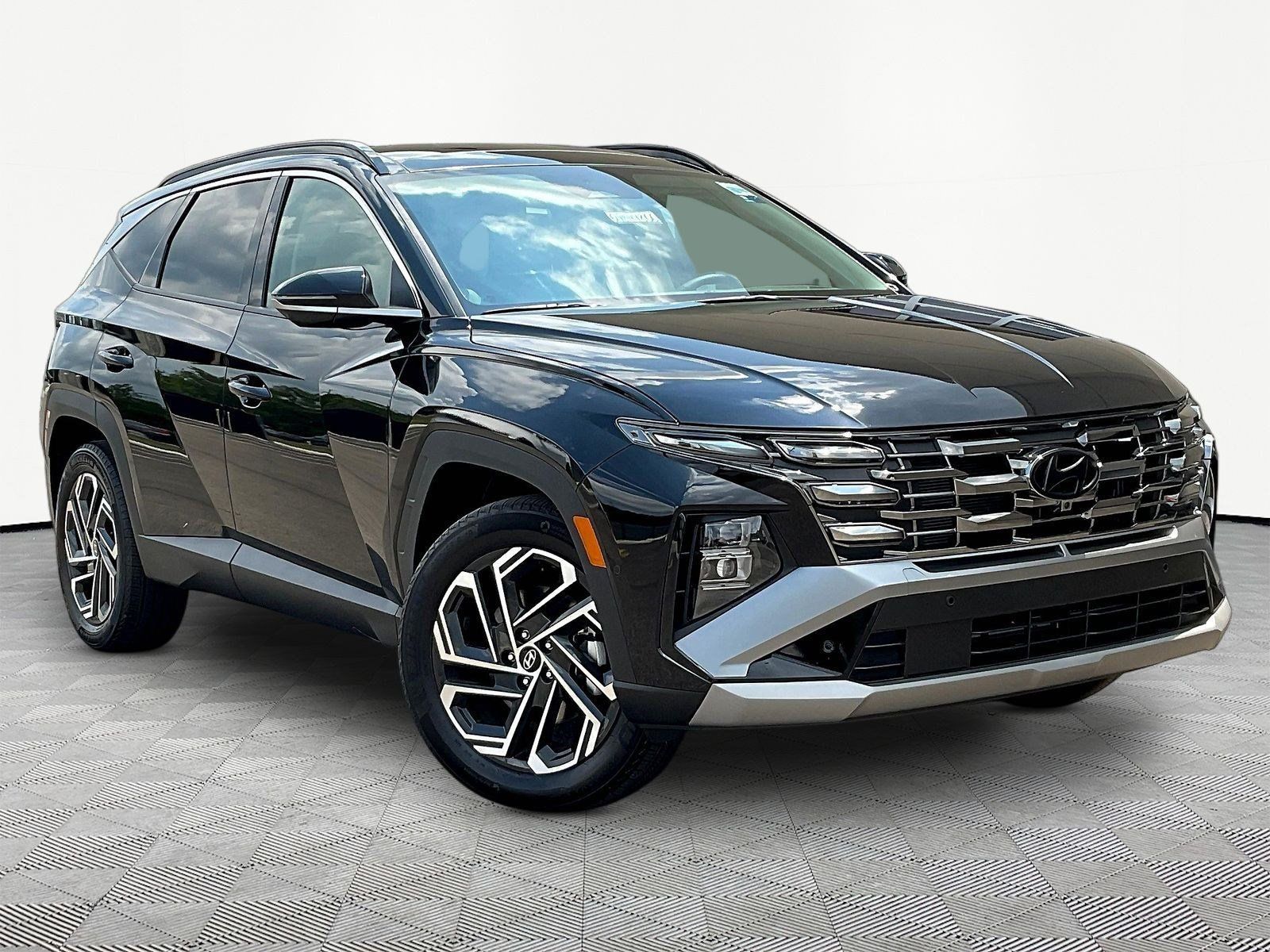 New 2026 Hyundai Tucson Limited AWD/4WD image 3