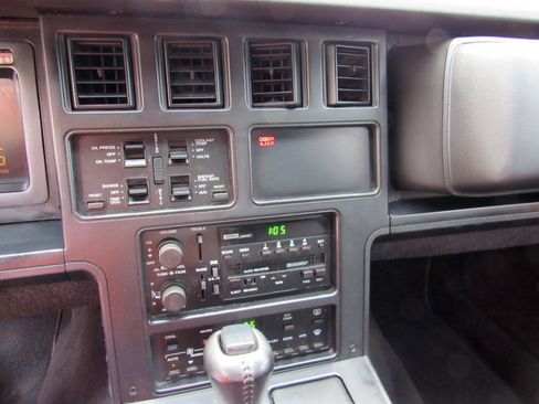 Used 1989 Chevrolet Corvette Coupe RWD image 24