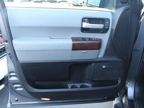 Used 2014 Toyota Sequoia Platinum AWD/4WD image 17