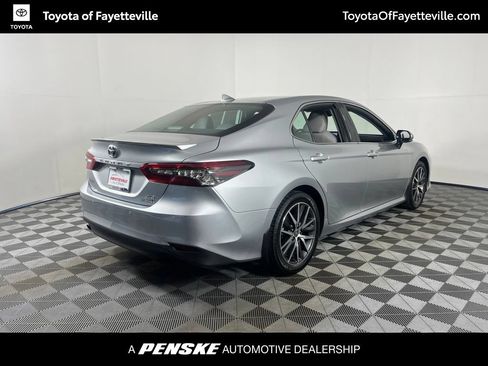 Used 2024 Toyota Camry XLE w/ Navigation Package FWD image 5