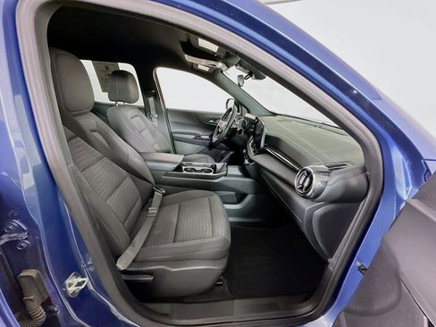 Used 2025 Chevrolet Equinox LT FWD image 32