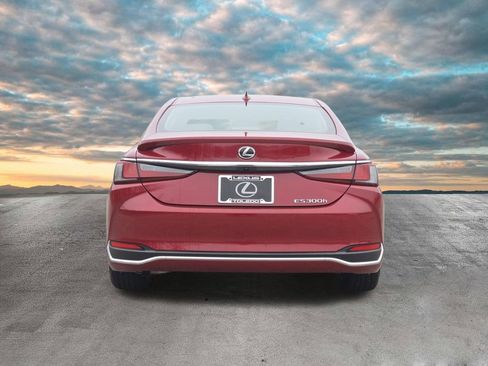 Certified 2024 Lexus ES 300h Ultra Luxury image 7