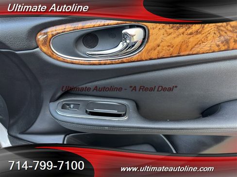 Used 2004 Jaguar XJ8 image 36