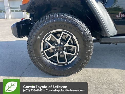 Used 2024 Jeep Wrangler Unlimited Rubicon AWD/4WD image 26