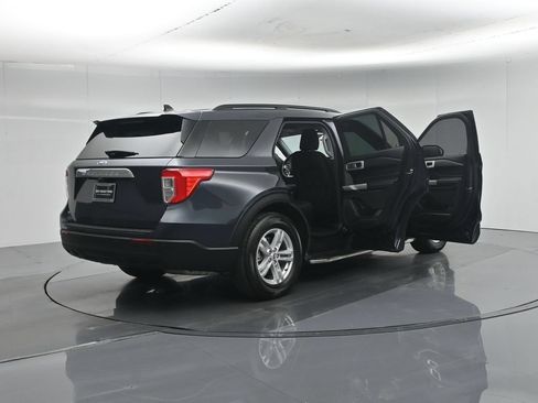 Certified 2022 Ford Explorer XLT RWD image 35