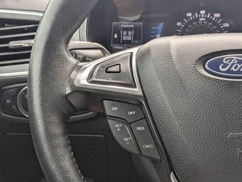 Used 2022 Ford Edge Titanium image 25