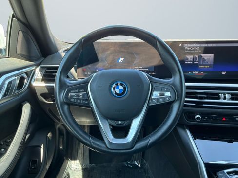 Used 2023 BMW i4 eDrive40 w/ Premium Package RWD image 10