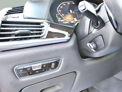 Used 2019 BMW X7 xDrive40i w/ Premium Package image 19