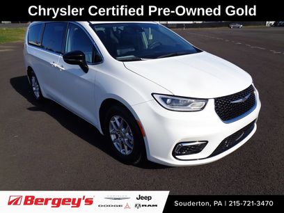Certified 2024 Chrysler Pacifica Touring-L