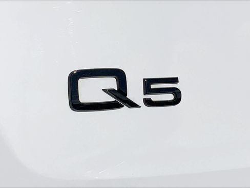 Used 2024 Audi Q5 2.0T Premium w/ Summer of Audi Package image 30