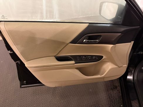 Used 2015 Honda Accord LX image 23