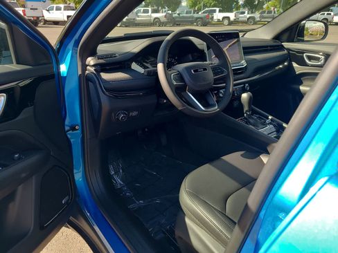 New 2025 Jeep Compass Limited w/ Sun & Sound Group image 10