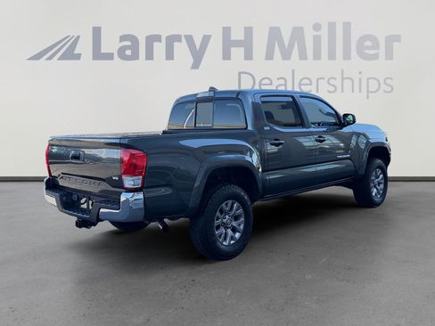 Used 2016 Toyota Tacoma SR5 w/ SR5 Appearance Package (SN) RWD image 5